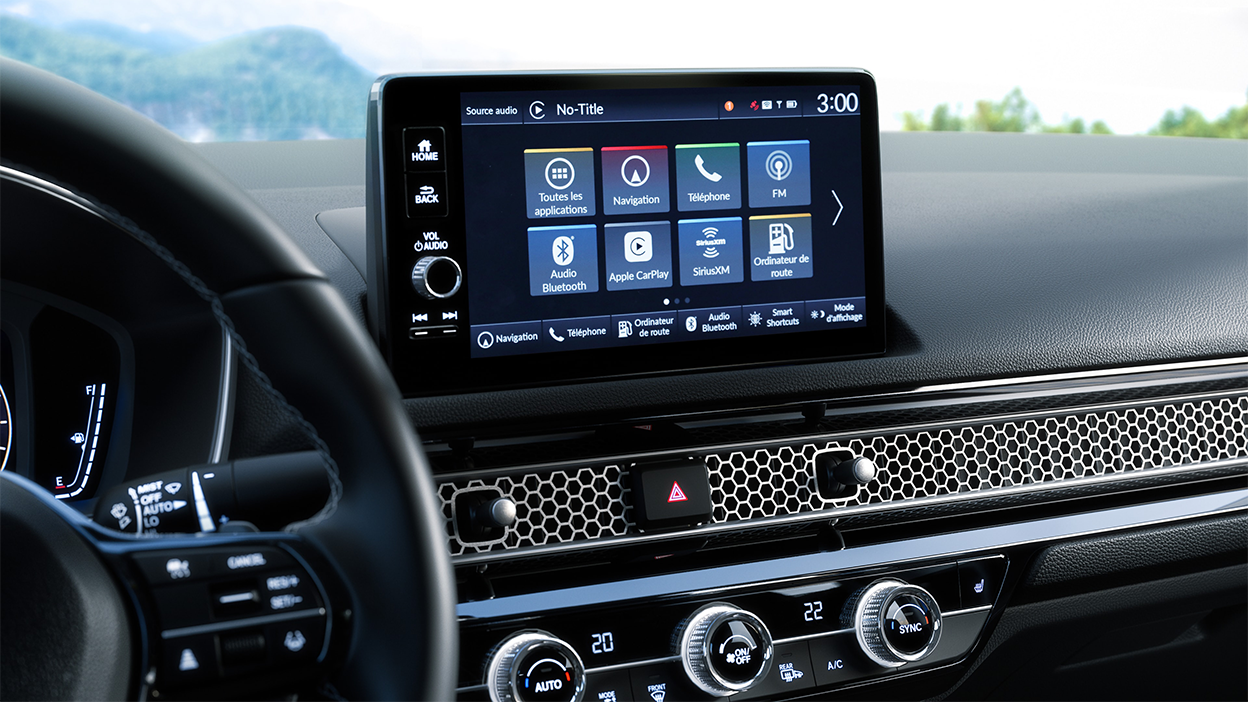 Gros plan de la page d’accueil de l’écran tactile couleur.